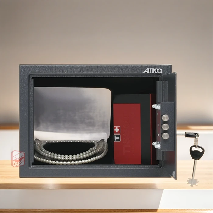 Сейф мебельный небольшой с ключевым замком AIKO T-230 KL фото СтеллажМастер Сейф мебельный небольшой с ключевым замком AIKO T-230 KL фото СтеллажМастер